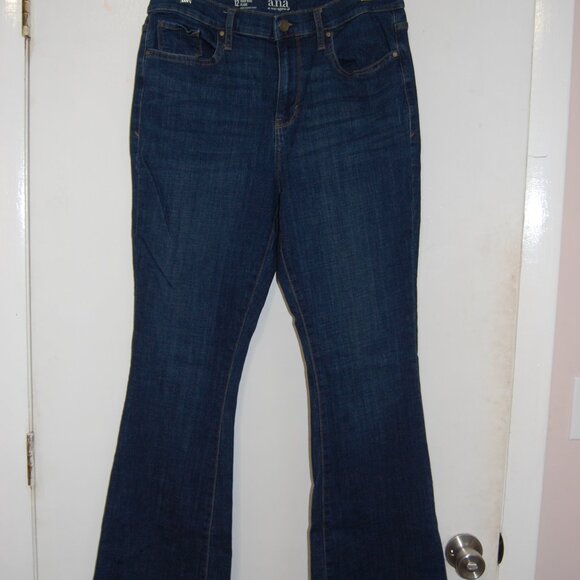 a.n.a. High Rise, Flare Jeans - Picture 6 of 7